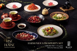 ๐๐ฅ๐๐๐ค ๐๐ข๐ง๐๐ ๐๐ซ ๐๐๐ญ ๐๐๐ญ ๐๐๐ง๐ฎ - ๐๐๐ซ๐ฆ๐จ๐ง๐ข๐จ๐ฎ๐ฌ ๐๐ซ๐จ๐ฌ๐ฉ๐๐ซ๐ข๐ญ๐ฒ ๐๐๐ญ
Khi nฤm mแปi chแบกm ngรต, ฤiแปu ฤแบนp nhแบฅt lร ฤฦฐแปฃc ngแปi lแบกi bรชn nhau.
Thแปฑc ฤฦกn Gia Hoร Phรบc Thแปnh tแบกi Black Vinegar ฤฦฐแปฃc gแปญi trao nhฦฐ mแปt lแปi chรบc ฤแบงu xuรขn tinh tแบฟ โ cho mแปt nฤm mแปi thuแบญn hรฒa, an yรชn vร trรฒn ฤแบงy nhแปฏng khoแบฃnh khแบฏc sum vแบงy.
Set 7 mรณn dร nh cho 2 khรกch (2.888.000++ VND) mแป ra hร nh trรฌnh hฦฐฦกng vแป cรขn bแบฑng vร hร i hรฒa: tแปซ gแปi bร o ngฦฐ thanh khiแบฟt, tรดm Tแปฉ Xuyรชn ฤแบญm ฤร , ฤแบฟn tuyแบฟt yแบฟn vร mรจ ฤen dแปu ngแปt, thanh mรกt.
Mแปt mรขm cฦกm ฤแบงu nฤm, nฦกi hฦฐฦกng vแป, sแปฑ gแบฏn kแบฟt vร cแบฃm giรกc แบฅm รกp nhแบน nhร ng lan tแปa.
๐
Thแปฑc ฤฦกn phแปฅc vแปฅ tแปซ 15 thรกng 2 ฤแบฟn 21 thรกng 2 (28 Chแบกp ฤแบฟn hแบฟt Mรนng 4 Tแบฟt), phแปฅc vแปฅ cแบฃ bแปฏa trฦฐa vร bแปฏa tแปi.
๐ฤแปa ฤiแปm: Black Vinegar, Tแบงng 1, New World Saigon Hotel, 76 Lรช Lai, Phฦฐแปng Bแบฟn Thร nh, TP.HCM
๐Liรชn hแป: +84 914 391 171 | Email: tien.huynhnguyen@newworldhotels.com
***
As the new year arrives, the most beautiful moments are those spent together.
The Harmonious Prosperity set menu at Black Vinegar is thoughtfully presented as a refined New Yearโs wish โ for a year of harmony, peace, and moments of togetherness made whole.
The 7-course set for two (VND 2,888,000++), unfolds a journey of balanced and harmonious flavours: from the purity of abalone salad and the bold richness of Sichuan-style prawns, to the gentle sweetness and refreshing finish of snow fungus and black sesame.
A New Yearโs table where flavour, connection, and a quiet sense of warmth come together.
๐
Available from February 15 to February 21, for both lunch and dinner.
๐ Location: Black Vinegar, Level 1, New World Saigon Hotel, 76 Le Lai Street, Ben Thanh Ward, Ho Chi Minh City
๐Contact: +84 914 391 171 | โ๏ธ Email: tien.huynhnguyen@newworldhotels.com
#NewWorldHotels #NewWorldSaigon #NewYearNewWorld #RisewiththeHorse