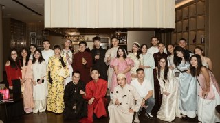 Moments of Tแบฟt, Served at Black Vinegar
The early days of the new year unfolded with a warm gathering alongside our guests at Black Vinegar, where the flavours of Tแบฟt blended seamlessly with shared stories and a gentle sense of connection, fostering shared moments of quiet connection.
New World Saigon sincerely thanks our guests and partners for taking the time to join us, helping create a meaningful and memorable start to the year.
We also extend our heartfelt thanks to @modan.livin for partnering with New World Saigon and gifting beautifully handcrafted Jesmonite lucky charmsโadding a touch of joy, good fortune, and festive warmth to our Tแบฟt celebration.
๐งง On this special occasion, New World Saigon wishes you a peaceful New Year, filled with inspiration and prosperity.
Experience this special Tet Set Menu at Black Vinegar from 15 February to 21 February.
๐ Location: Black Vinegar, Level 1, New World Saigon Hotel, 76 Le Lai Street, Ben Thanh Ward, Ho Chi Minh City
๐Contact: +84 914 391 171 | โ๏ธ Email: tien.huynhnguyen@newworldhotels.com
#NewWorldHotels #NewWorldSaigon #RisewiththeHorse #NewYearNewWorld