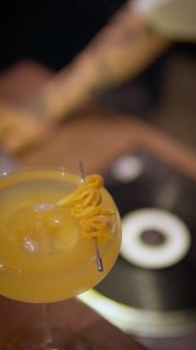 𝐓𝐡𝐞 𝐒𝐞𝐚𝐬𝐨𝐧 𝐨𝐟 𝐋𝐨𝐯𝐞 - 𝐋𝐨𝐯𝐞 𝐢𝐧 𝐄𝐯𝐞𝐫𝐲 𝐆𝐫𝐨𝐨𝐯𝐞
Tại Whisper Bar & Lounge, yêu thương hiện diện trong ánh nhìn chạm khẽ, những lần chạm ly chậm rãi, và một bữa tiệc giai điệu tình yêu được chọn lọc từ ban nhạc DJ vinyl.
Mùa yêu The Season of Love gõ cửa, hãy để ba giờ đồng hồ âm nhạc liền mạch dẫn lối cảm xúc - nơi những bản nhạc tình được DJ tuyển chọn trên đĩa than, đan xen điệu soul vượt thời gian và thanh âm đương đại, tạo nên một không gian thân mật cho những cặp đôi.
Để yêu thương hiện diện tại Whisper Bar & Lounge.
📀 8.30 PM - 11.30 PM | 14.02.2026
📍 Whisper Bar and Lounge, New World Saigon Hotel, 76 Lê Lai, HCMC
***
At Whisper Bar & Lounge, romance unfolds not through grand gestures, but through shared glances, classic wines, and the intentional pull of music.
The Season of Love draws near, immerse yourselves in three hours of continuous romantic melodies. A place where DJ collective will be spinning a seamless vinyl set, blending timeless soul with modern deep cuts to celebrate the intimate atmosphere.
The needle drops, love stays present.
📀 8.30 PM - 11.30 PM | 14.02.2026
📍 Whisper Bar and Lounge, New World Saigon Hotel, 76 Le Lai, HCMC
#NewWorldHotels #NewWorldSaigon #Whisper #TheSeasonofLove