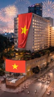 𝐇𝐚𝐩𝐩𝐲 𝟖𝟏𝐬𝐭 𝐕𝐢𝐞𝐭𝐧𝐚𝐦 𝐍𝐚𝐭𝐢𝐨𝐧𝐚𝐥 𝐃𝐚𝐲
Hòa cùng không khí tự hào kỷ niệm 81 năm ngày Tết Độc Lập, New World Saigon Hotel kính chúc Quý khách cùng những người thân yêu một kỳ nghỉ lễ ngập tràn niềm vui và hạnh phúc. 

Rời xa những bận rộn thường nhật, hãy cùng chúng tôi tận hưởng từng khoảnh khắc thư thái trọn vẹn và lưu giữ những kỷ niệm đáng nhớ ngay giữa lòng Sài Gòn rực rỡ.

***
Celebrating the proud milestone of 81 years of Independence, New World Saigon Hotel invites you to unwind and savor every moment with those who matter most. 

May your holiday be filled with warmth, rest, and lasting memories in the bustling heart of the city.

#NewWorldHotels #NationalDay